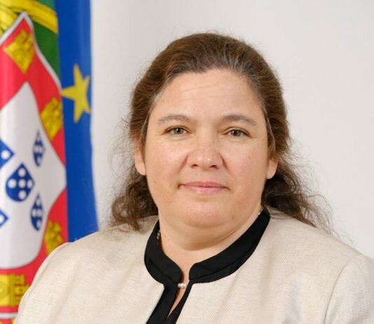Municípios preocupados com financiamento da descentralização Alexandra-Leitão