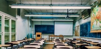 “Alguma imprudência” na preparação da reabertura das escolas, acusa Fenprof Escolas